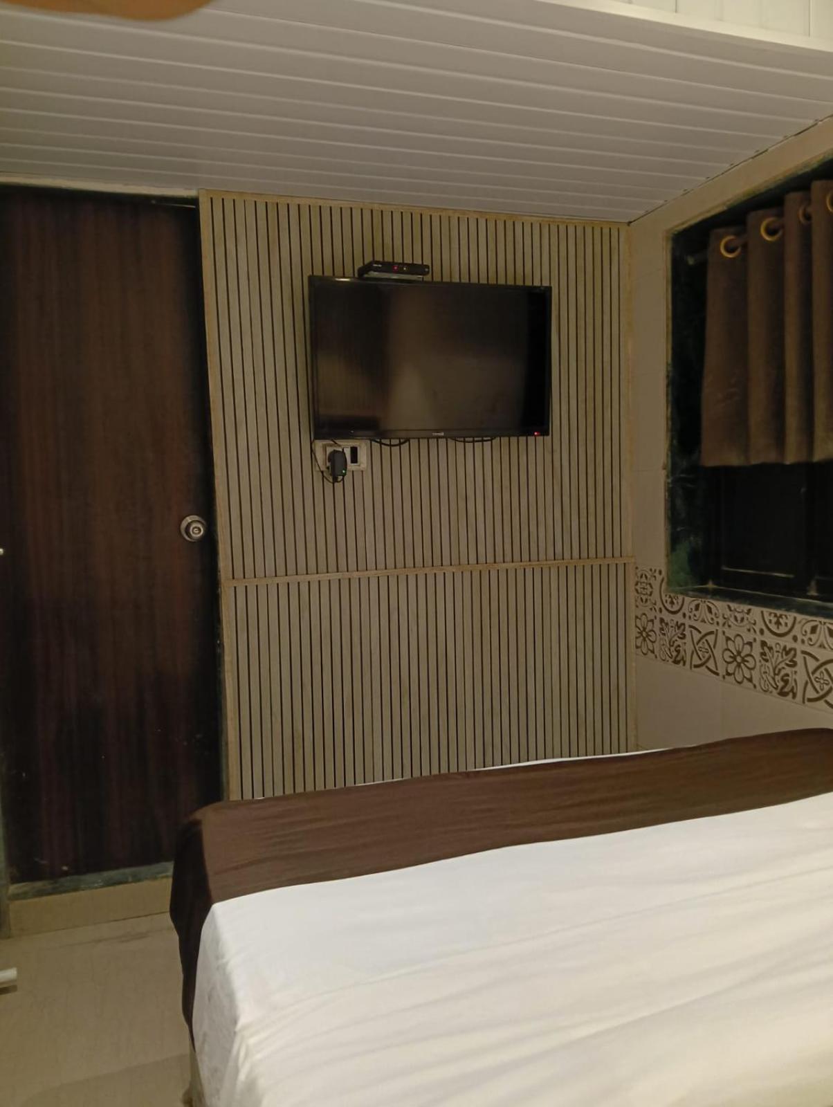 Kalpana Residency - A Family Hotel — Photos 1